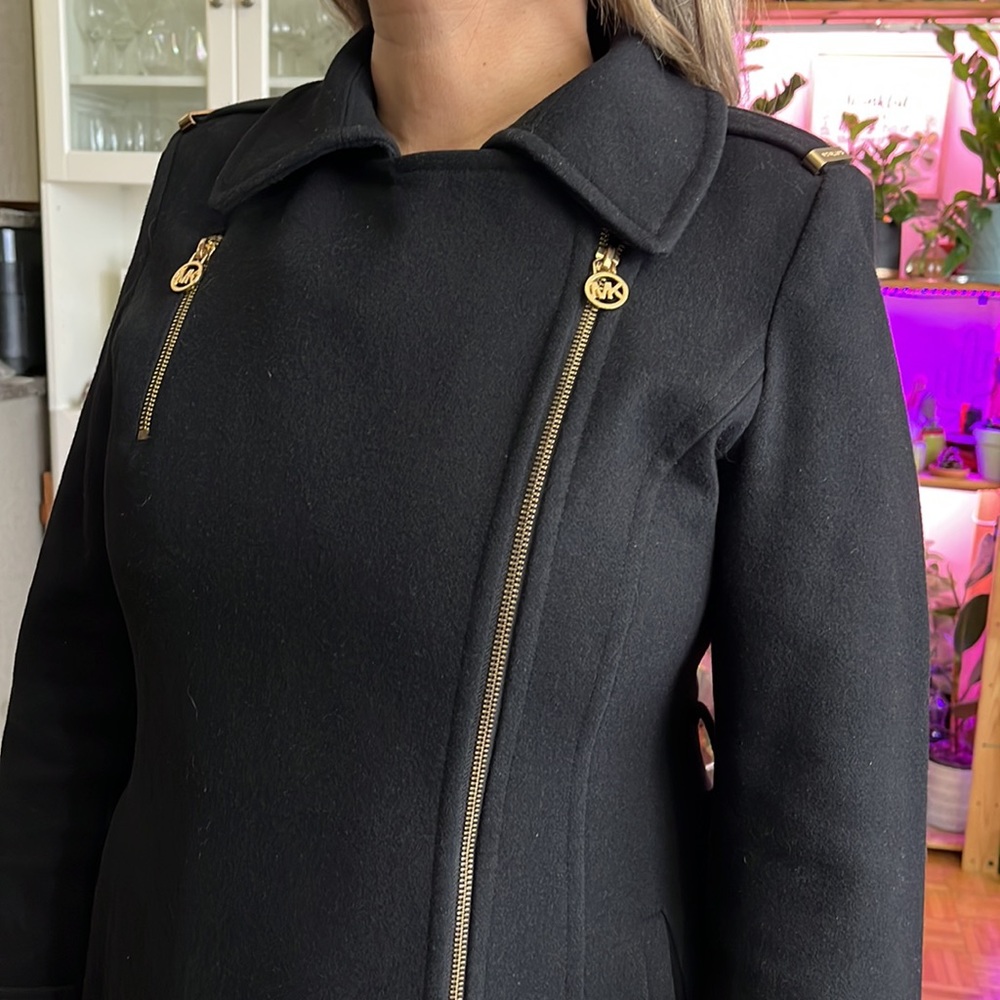 Michael Kors coat - Picture 2 of 7